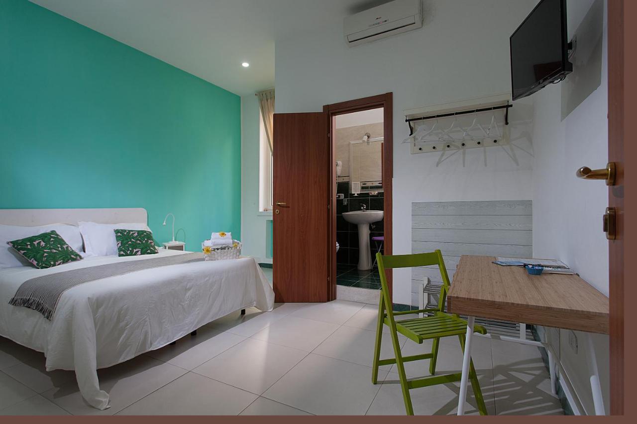 B&B Anna'S Family Terrace Napoli Bagian luar foto